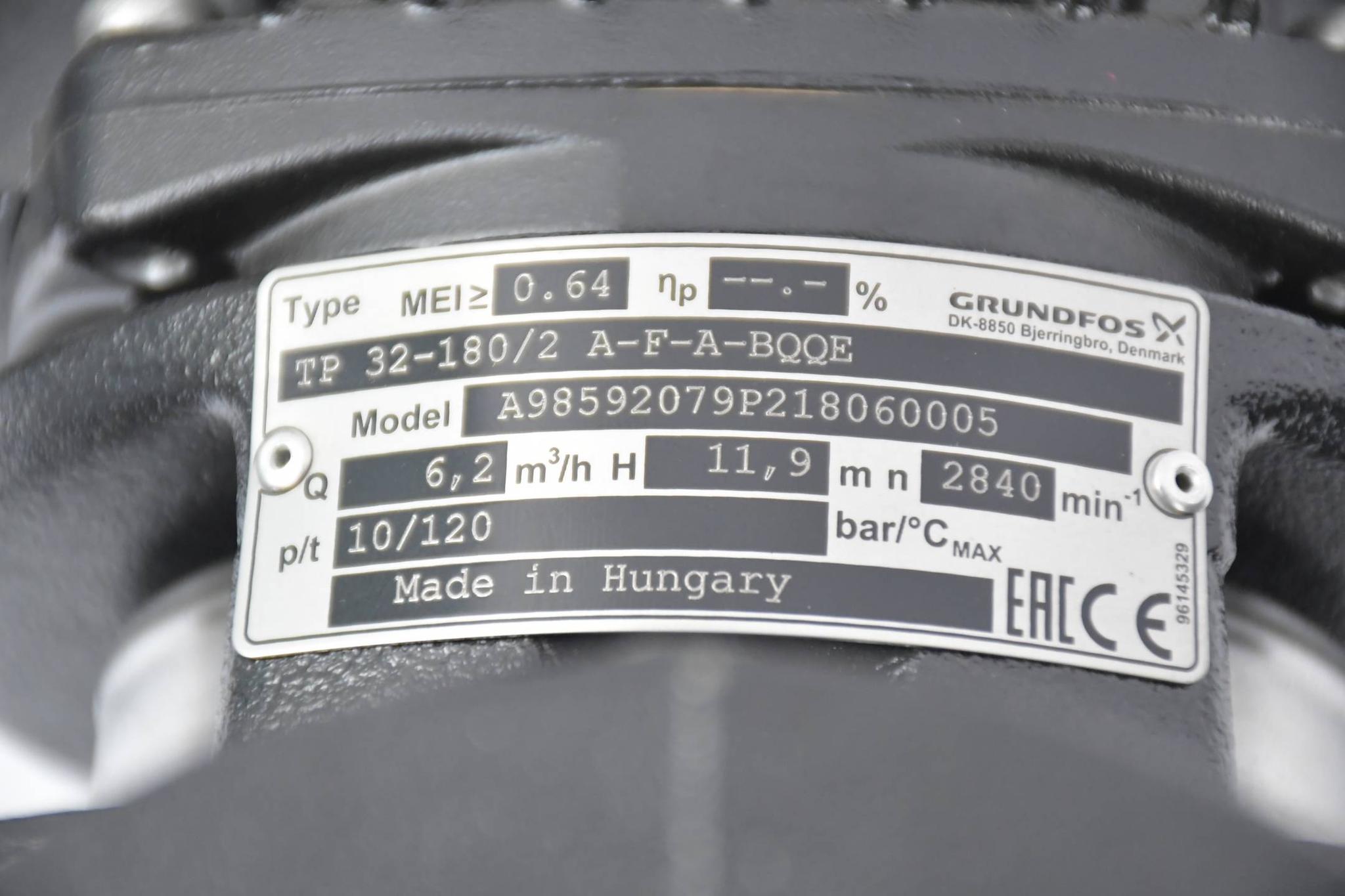 Produktfoto 3 von Grundfos Trockenläuferpumpe TP 32-180/2 A-F-A-BQQE inkl. Motor MG71B2-14FT85-C