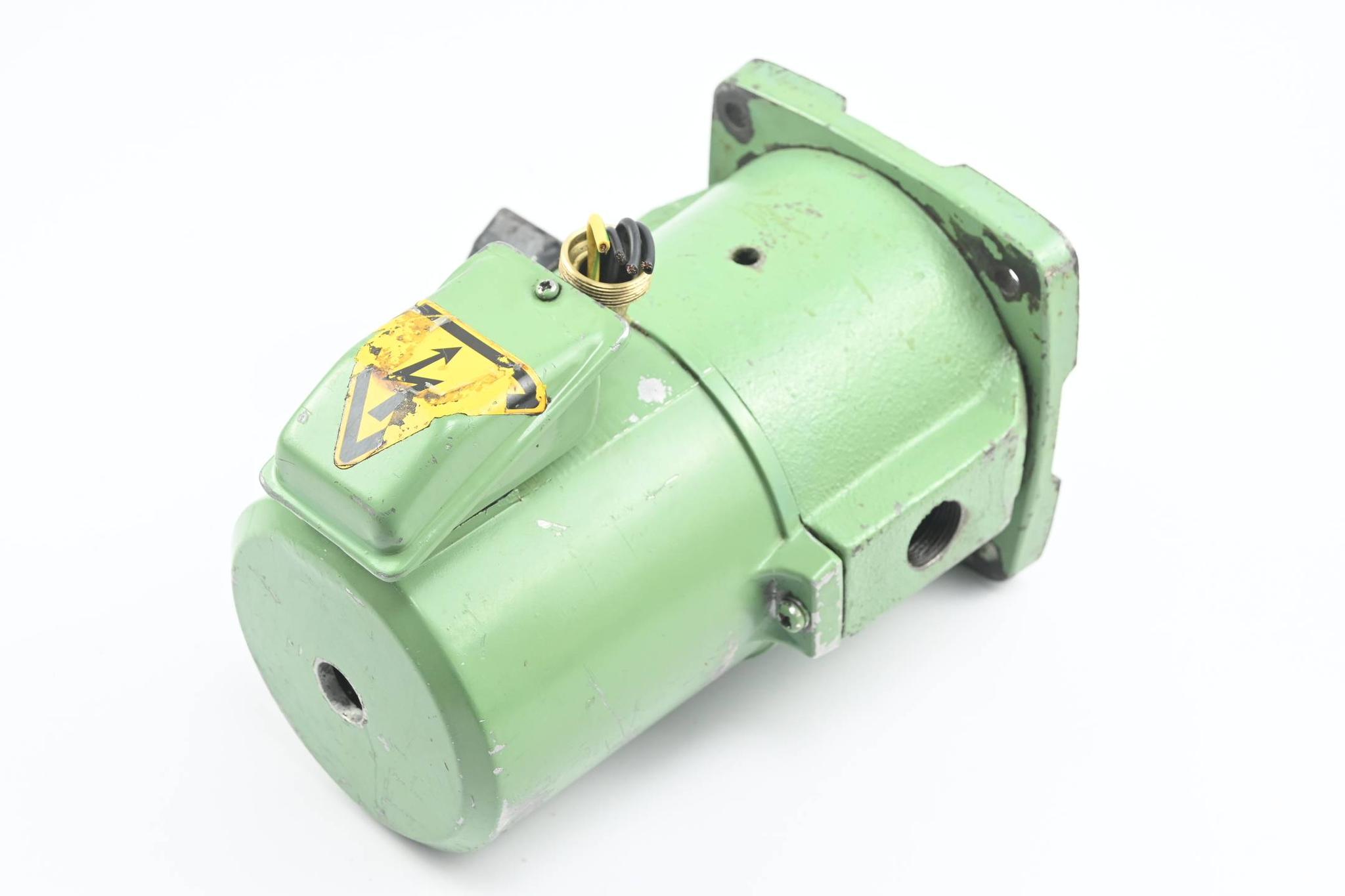 Fuji Electric Kühlmittelpumpe VKN083A