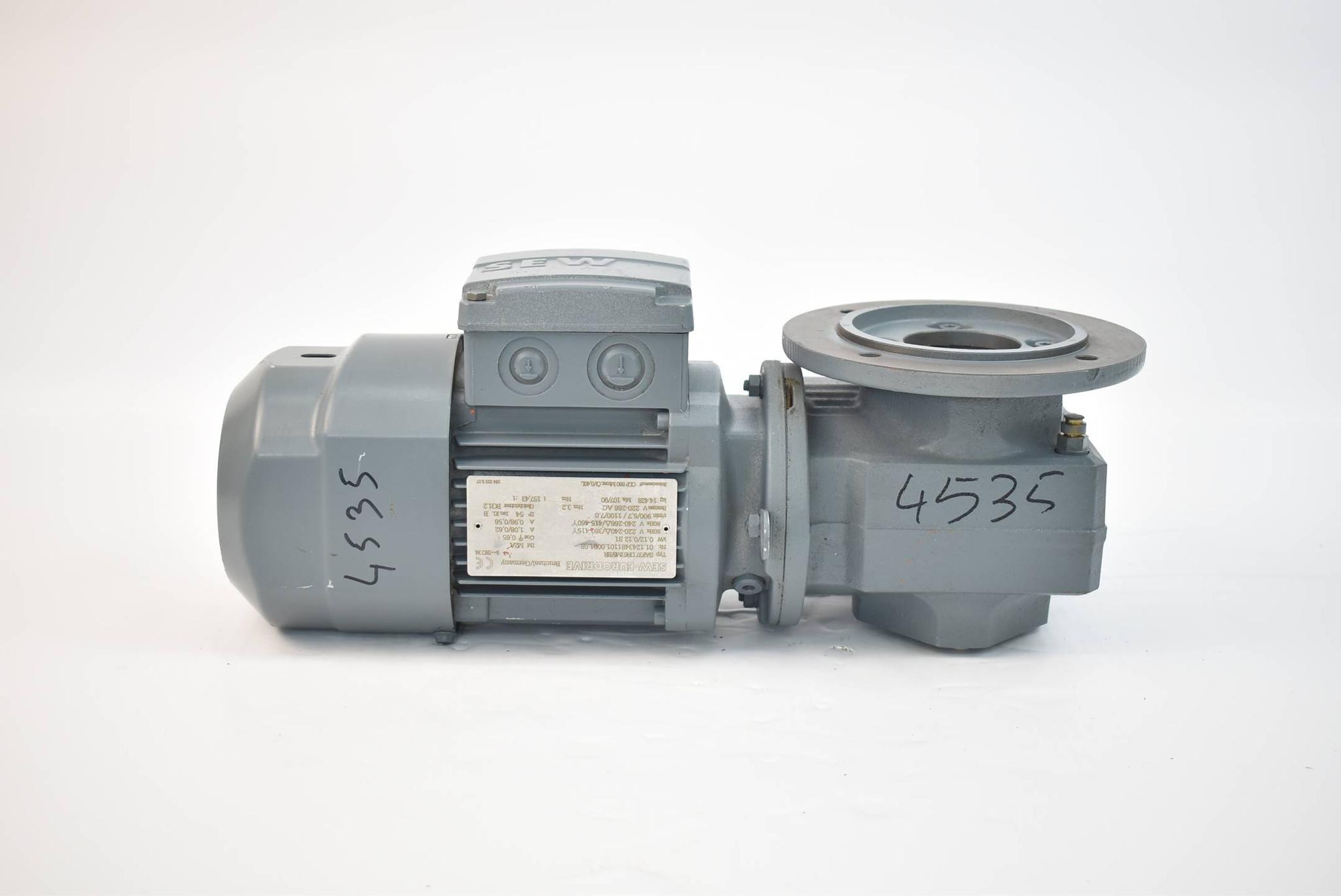 Produktfoto 2 von SEW eurodrive Getriebemotor SAF37 DR63M6/BR ( 0,12/0,12/S1kW )