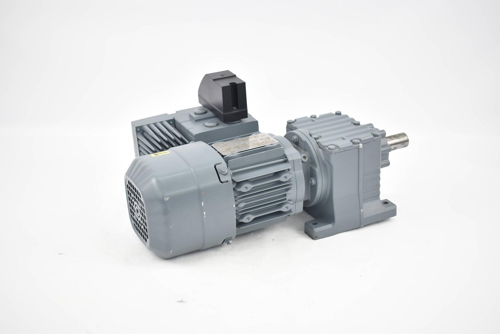 Produktfoto 1 von SEW Eurodrive Getriebemotor R27 DRS71S4BE05HR/MM03/MO + MM03D-503-00 + MLU110