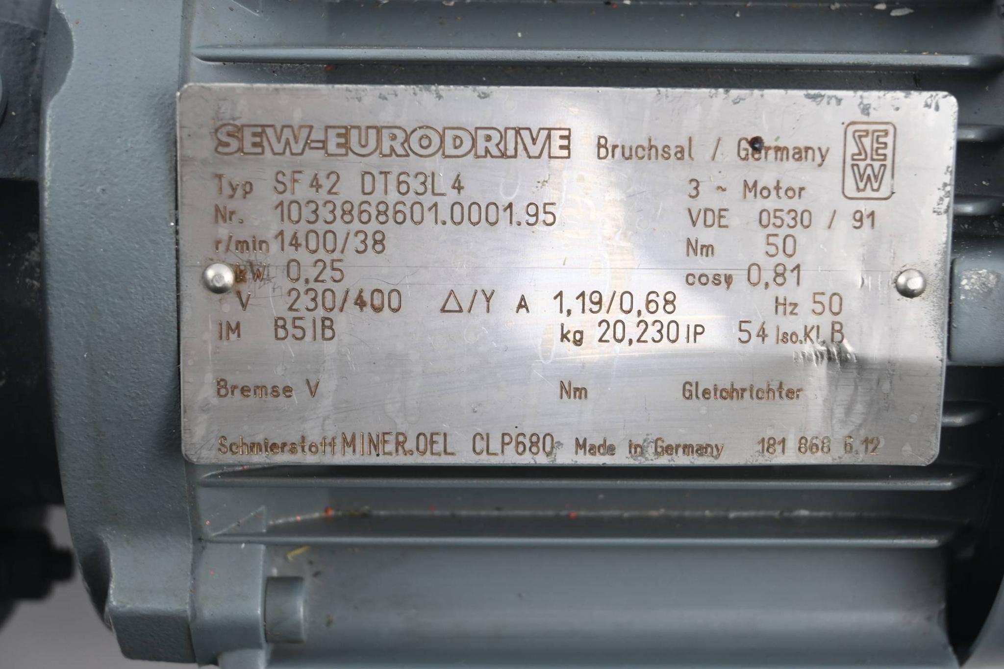 Produktfoto 2 von SEW Eurodrive Getriebemotor SF42DT63L4 ( SF42 DT63L4 )