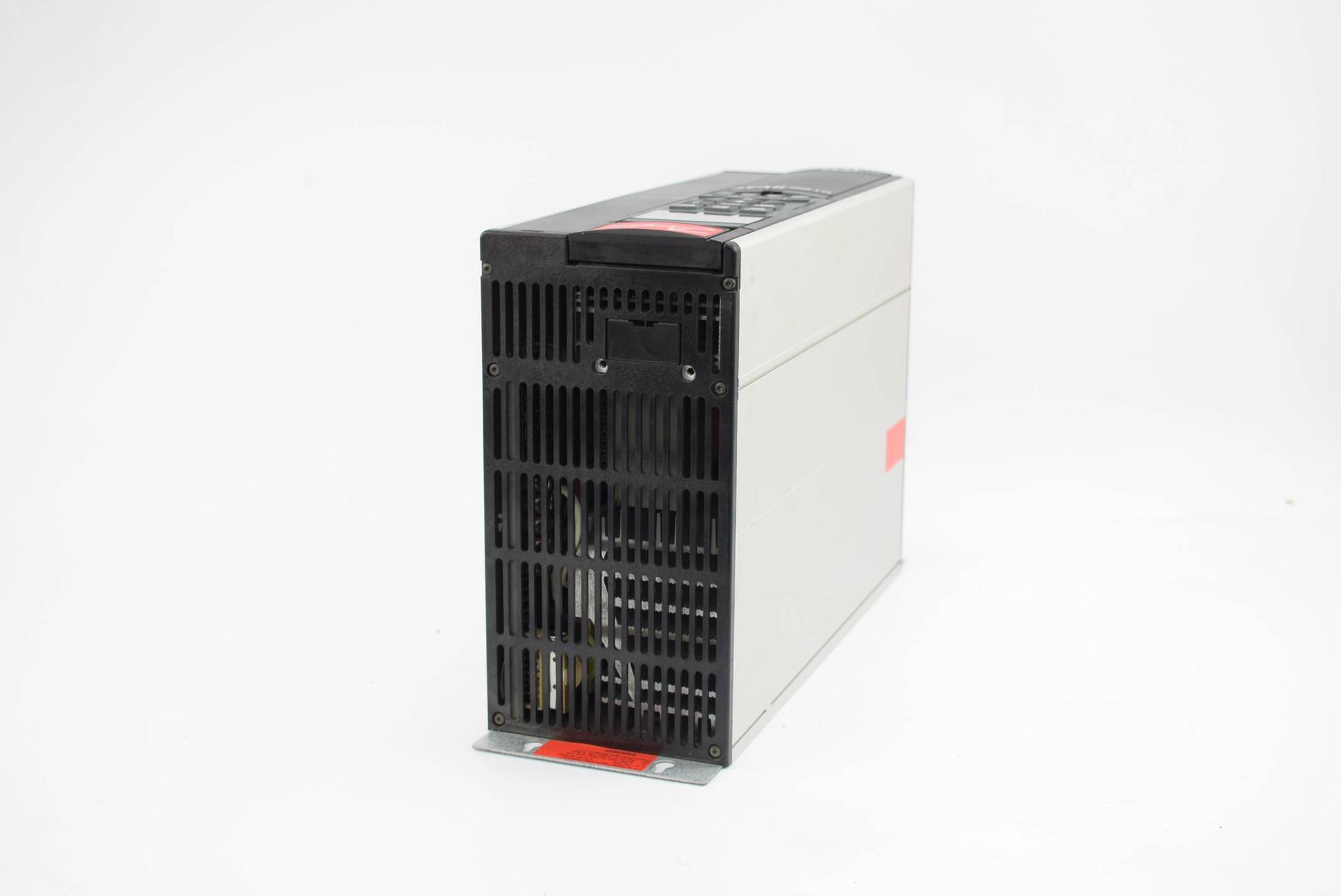 Produktfoto 1 von Danfoss VLT 6000 HVAC Frequenzumrichter VLT6008HT4B20STR3DLF00A00C0 175Z7009