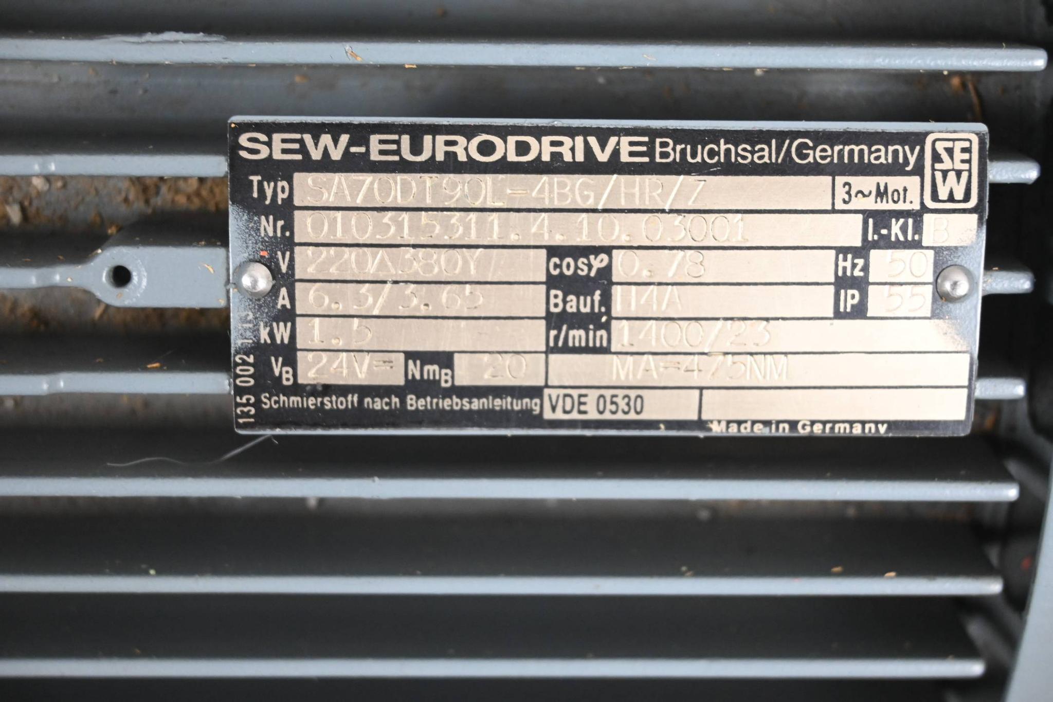 SEW Eurodrive Getriebemotor SA70DT90L-4BG/HR/Z ( SA70 DT90L-4BG/HR/Z )