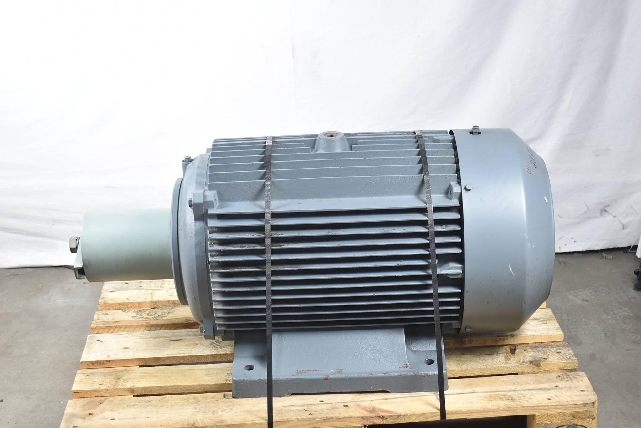 Produktfoto 4 von AEG Getriebemotor AM 280 MV6/8 ( 380V 114/95A 55/42KW 988/738A ) AM280MV6/8