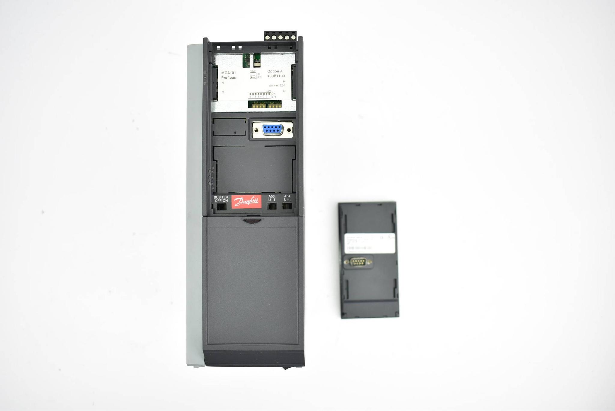 Produktfoto 1 von Danfoss VLT® Drive FC 300 FC-302PK55T5E20H1XGXXXXSXXXXAXBXCXXXXDX ( 131B0034 )