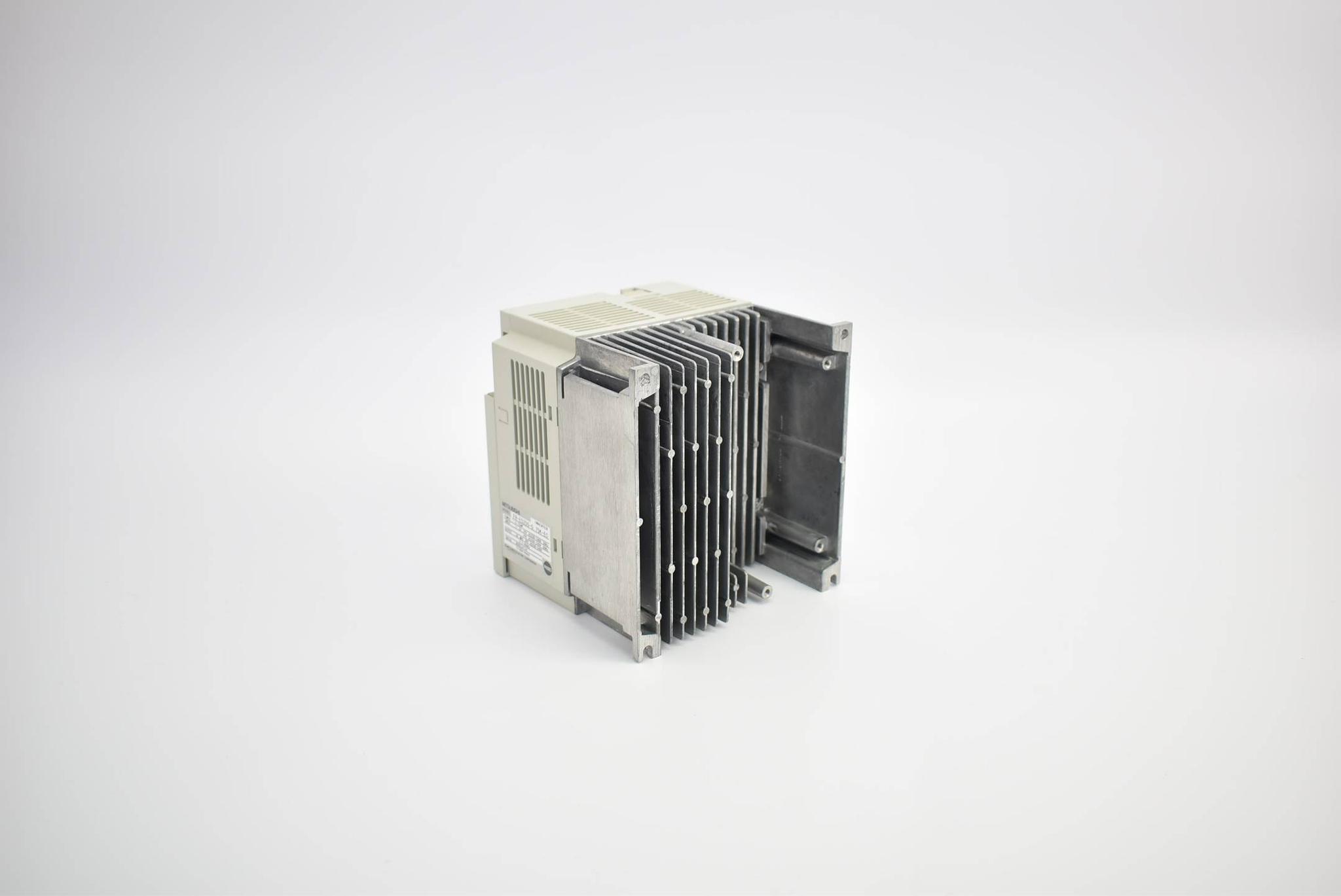 Produktfoto 1 von Mitsubishi Inverter 0.75 kW 200-240 V 50/60 Hz FR-E520S-0.75K-EC