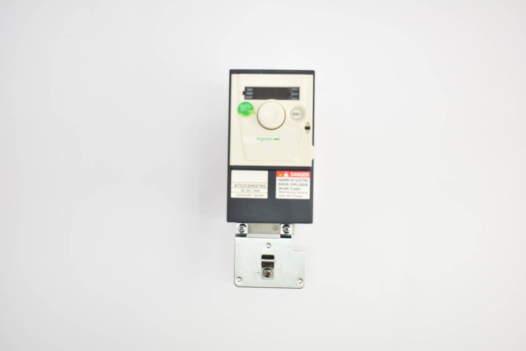 Produktfoto 1 von Schneider electric Frequenzumrichter 200-240 V 50/60 Hz 5,3 A ATV312H037M2