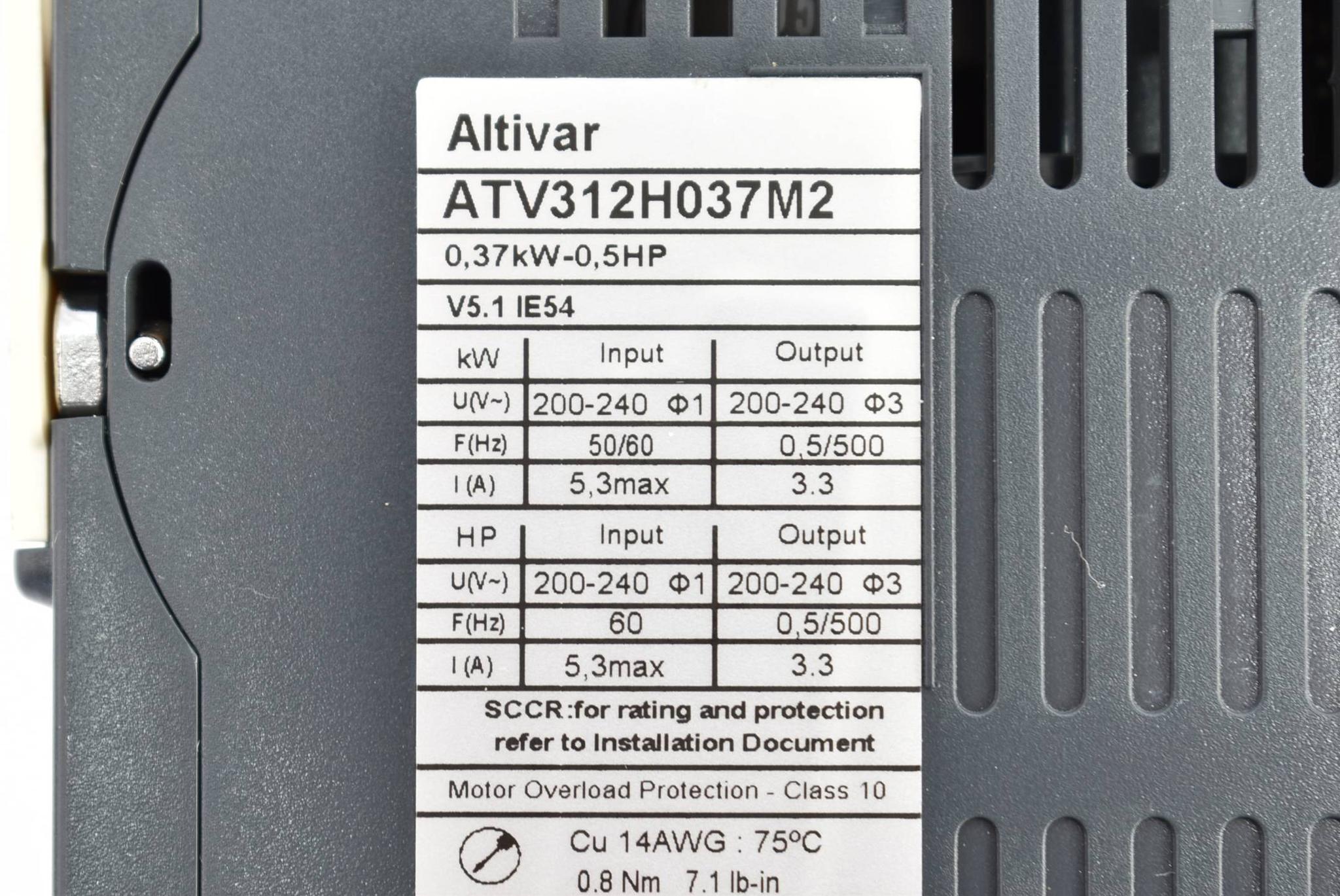 Produktfoto 2 von Schneider electric Frequenzumrichter 200-240 V 50/60 Hz 5,3 A ATV312H037M2