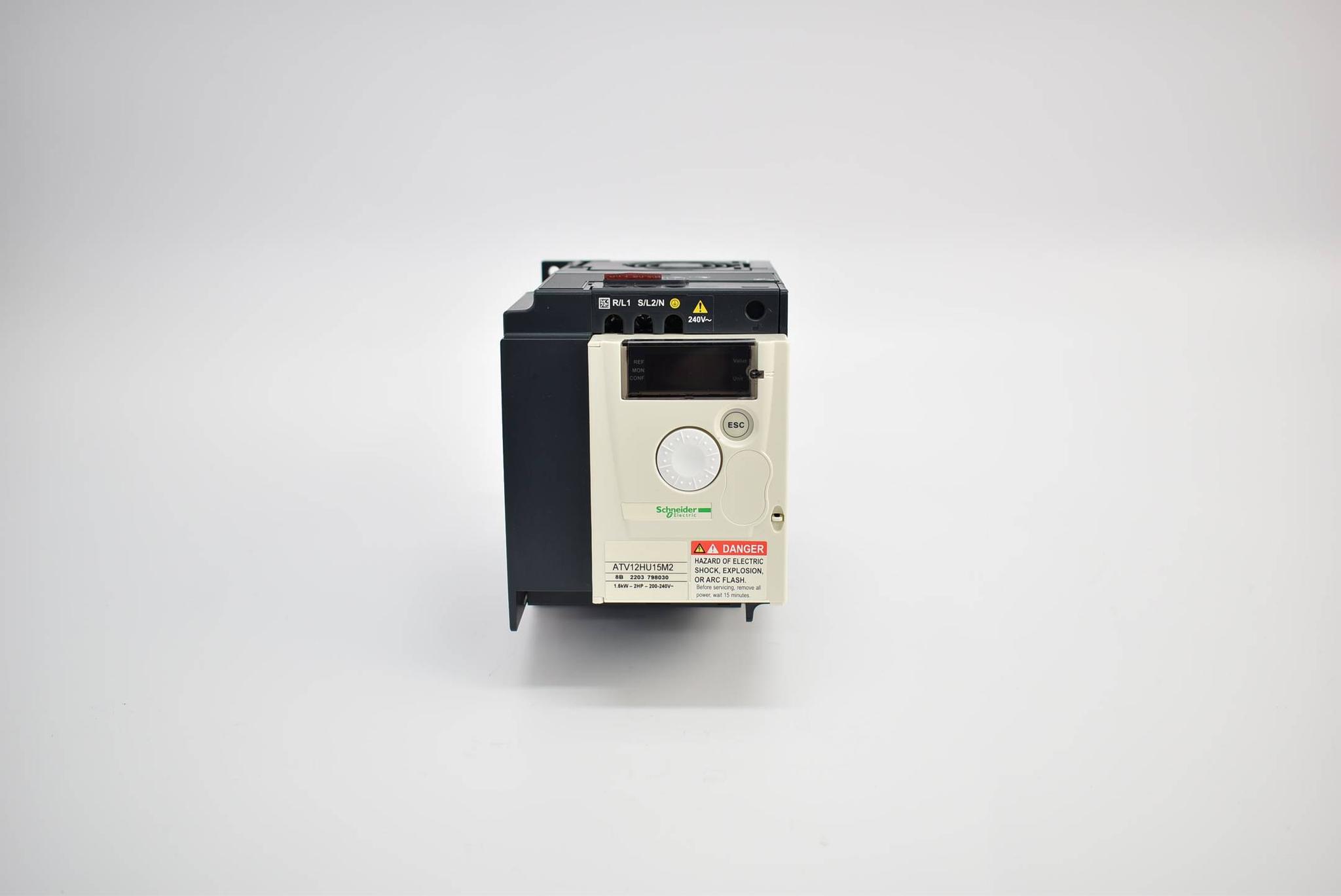 Produktfoto 1 von Schneider electric Altivar 12 Frequenzumrichter ATV12HU15M2 ( 007109 )