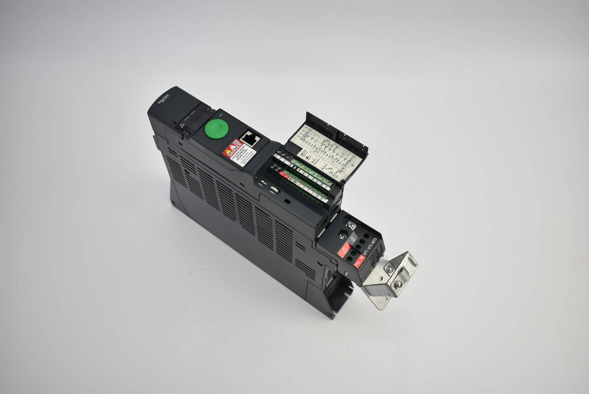 Produktfoto 1 von Schneider electric Altivar 320 Frequenzumrichter 0,75kW 380-500V ATV320U07N4B