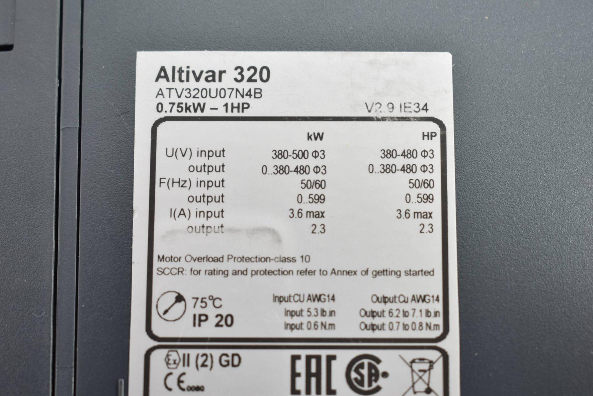 Produktfoto 2 von Schneider electric Altivar 320 Frequenzumrichter 0,75kW 380-500V ATV320U07N4B