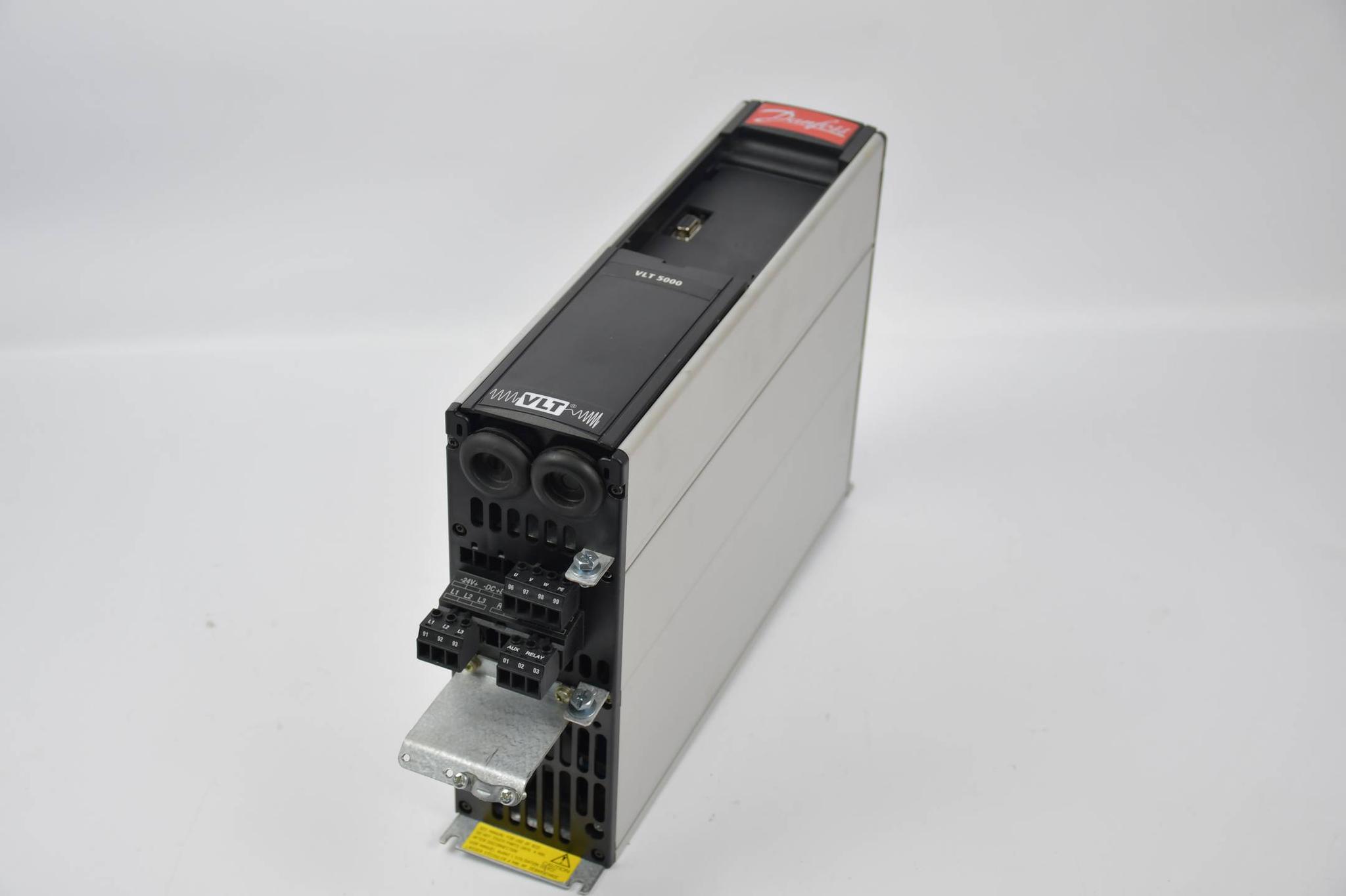 Produktfoto 1 von Danfoss VLT 5000 Frequenzumrichter VLT50005PT5B20SBR3DLF00A00C0 ( 175Z0059 )