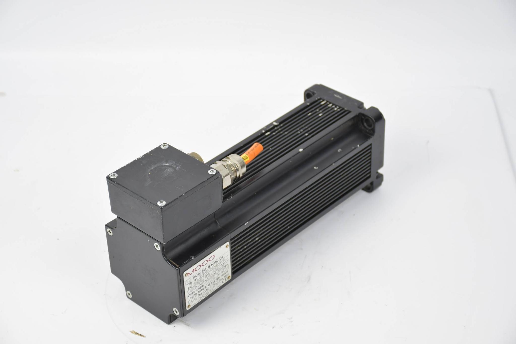 Moog Brushless Servomotor FAST-1-V8-045-00-00-AE