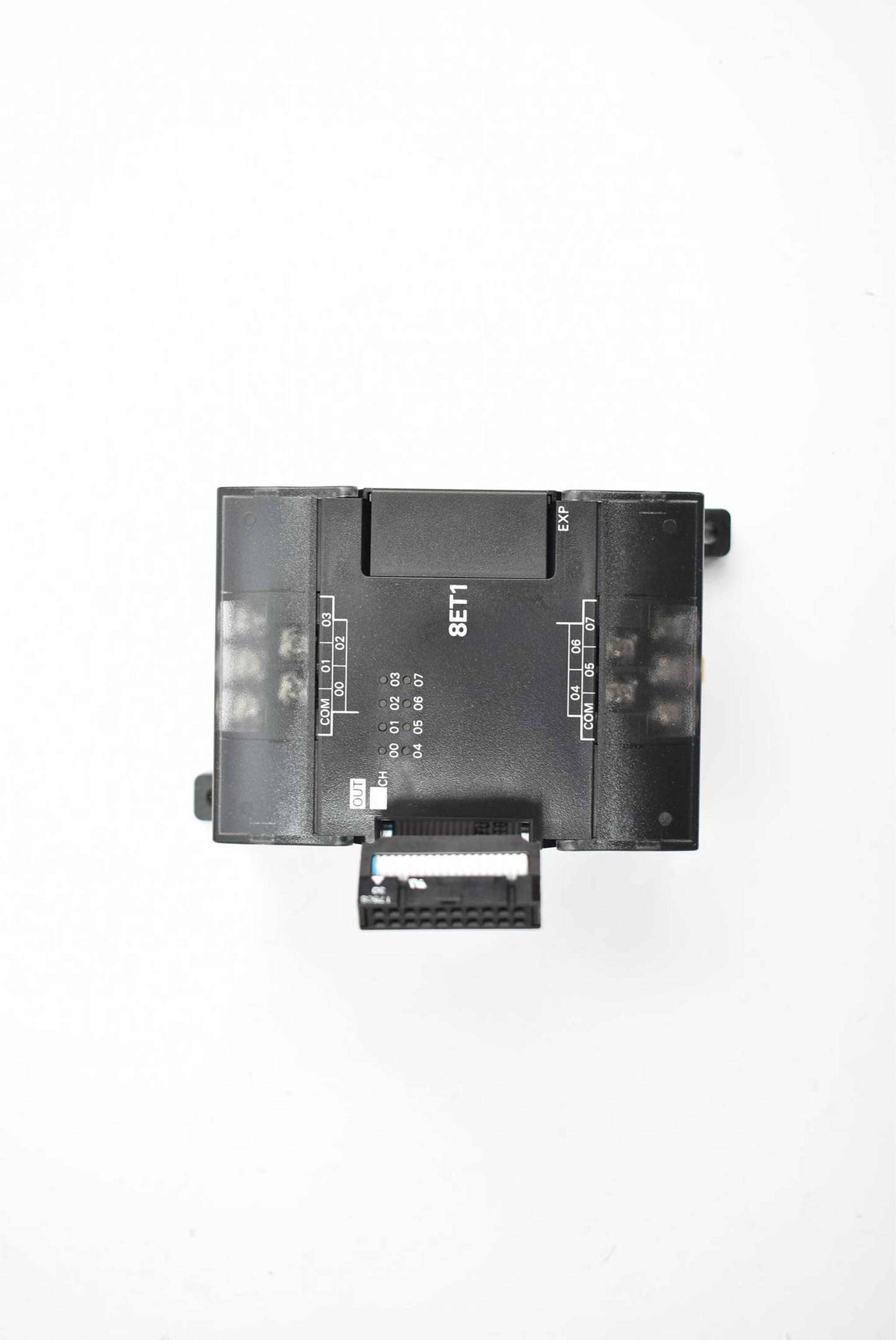 Omron PLC output unit CP1W-8ET1