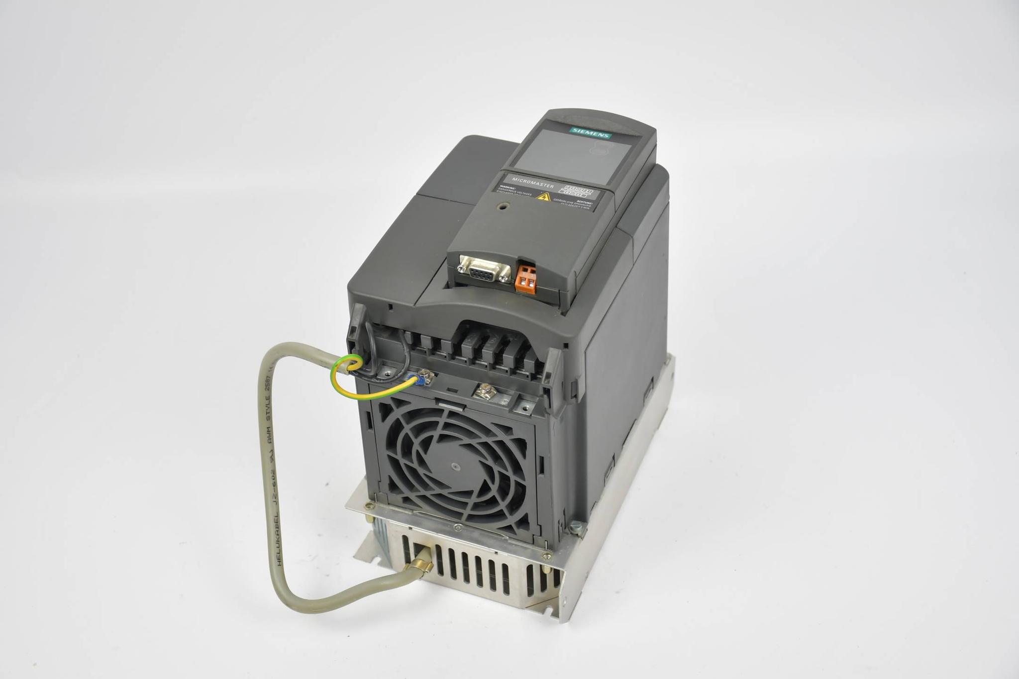 Produktfoto 1 von Siemens Micromaster 440 6SE6440-2AB21-1BA1 E E04/2.11 inkl. Kommutierungsdrossel