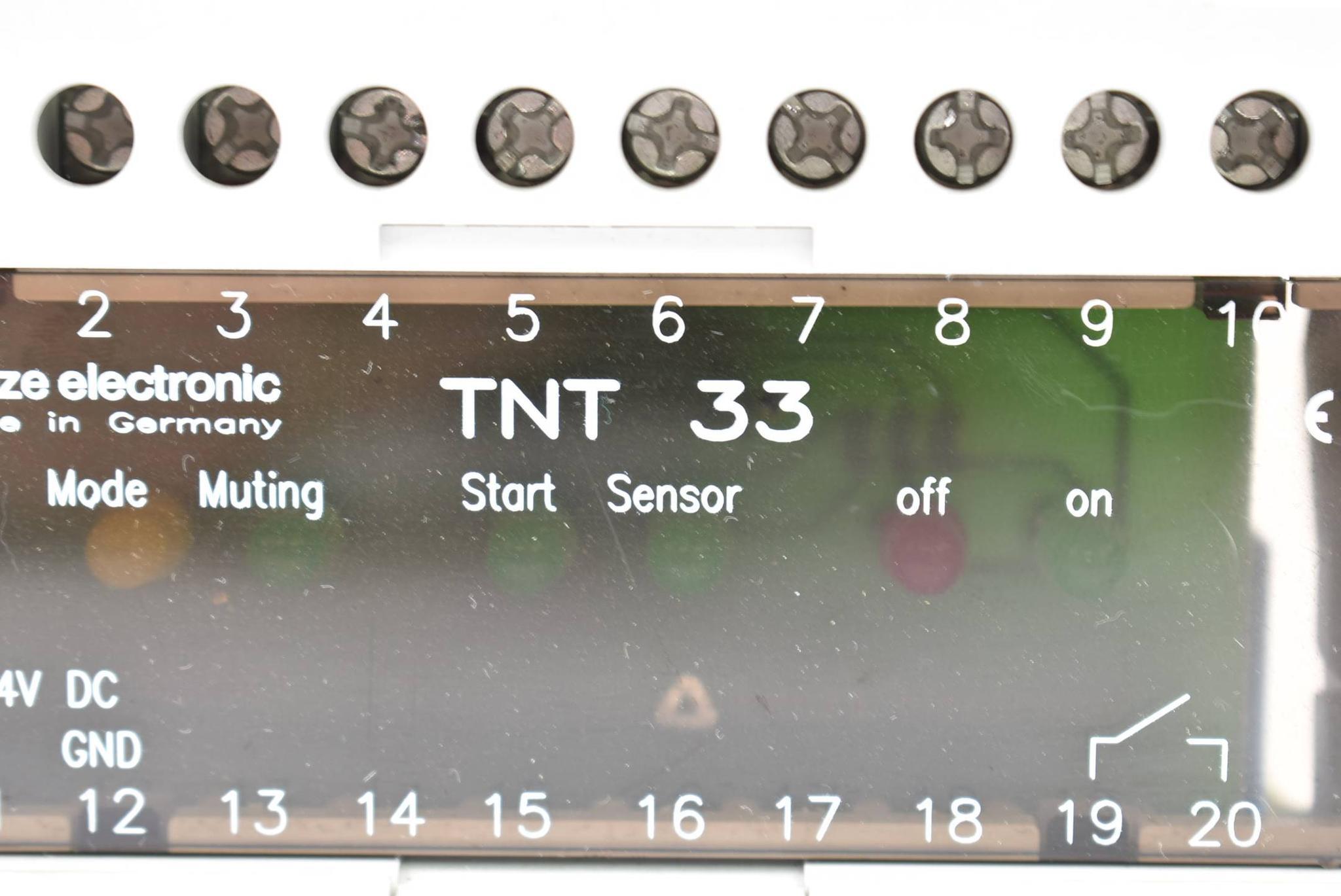 Produktfoto 3 von Leuze electronic Test control unit 24VDC 4A TNT 33