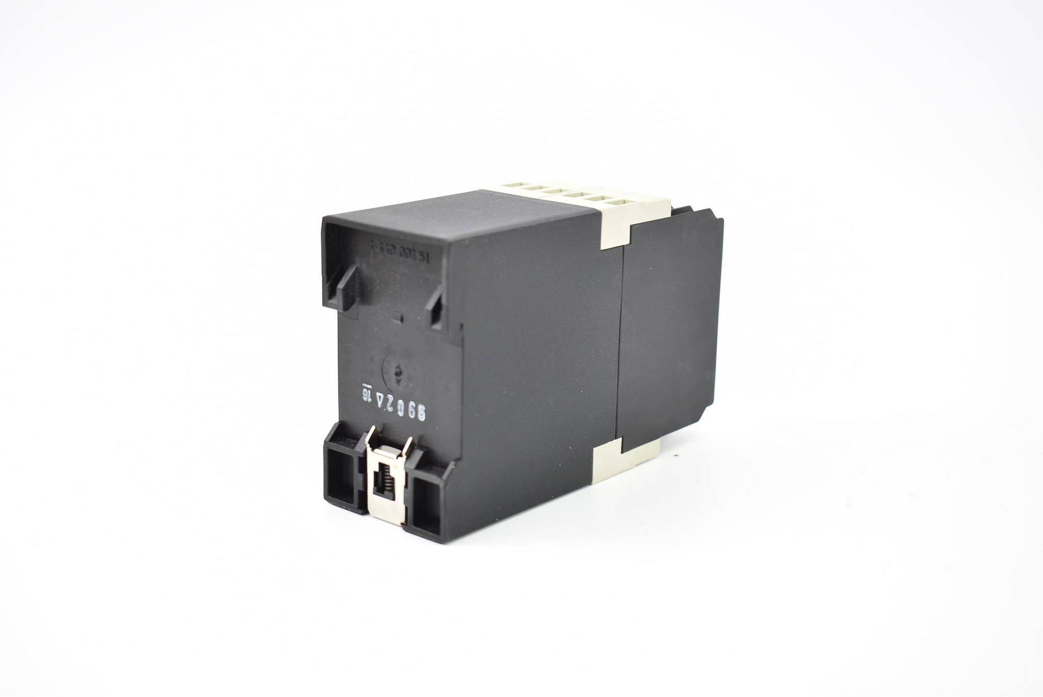 Produktfoto 2 von Telemecanique ATP Option Module 208-240V 50/60Hz LA1ATP03 ( 053482 )