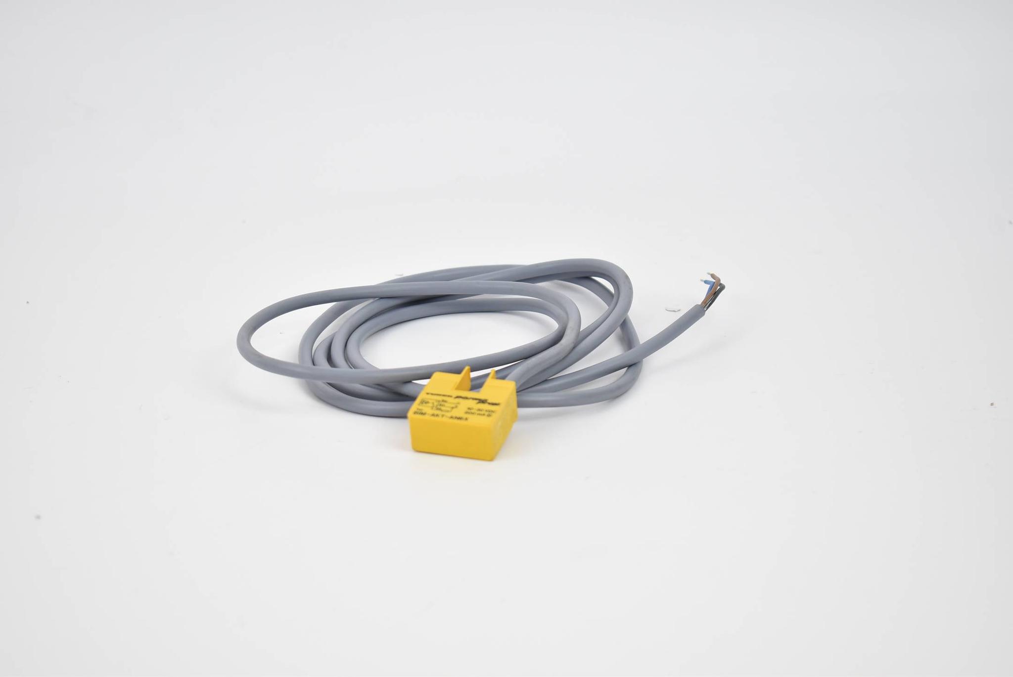 Turck Magnetfeldsensor 10-30VDC 200mA BIM-AKT-AN6X