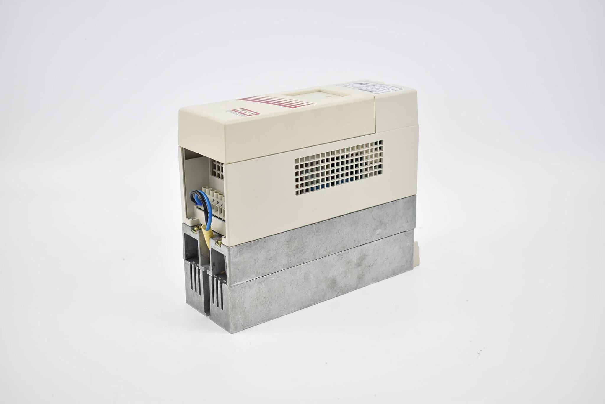 Produktfoto 1 von KEB Combivert F4 Frequenzumrichter 1,5kW 50/60Hz 200-240V 09.F4.C3D-1220/1.4