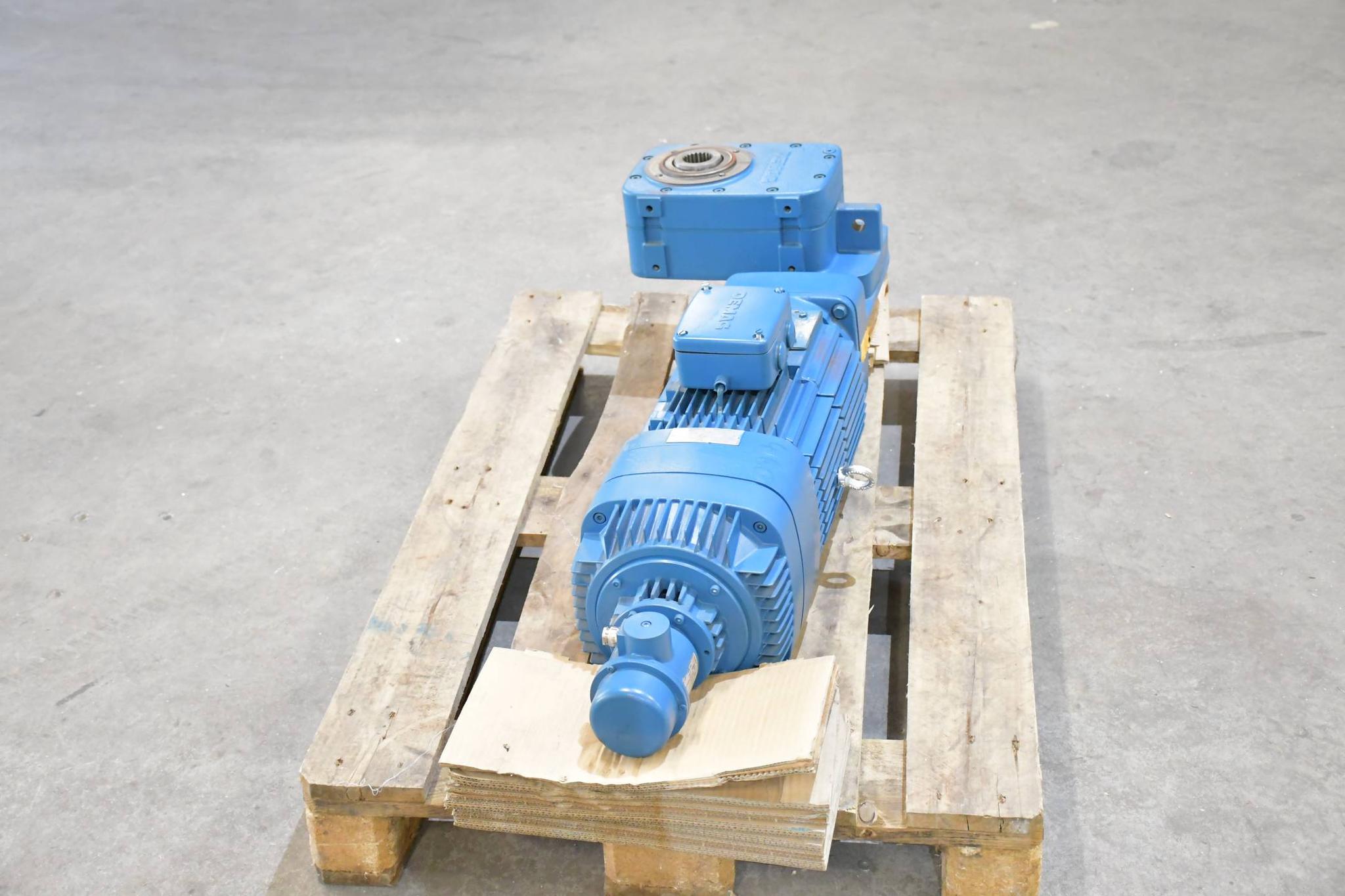 Mannesmann Demag Getriebemotor GCH125 D2/1301 + Hübner TDP 0,2 LT-4