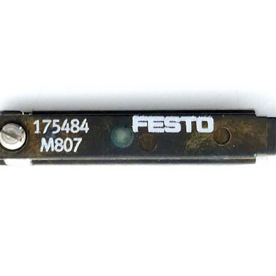 Produktfoto 2 von FESTO Näherungsschalter SMT-8-PS-S-LED-24-B