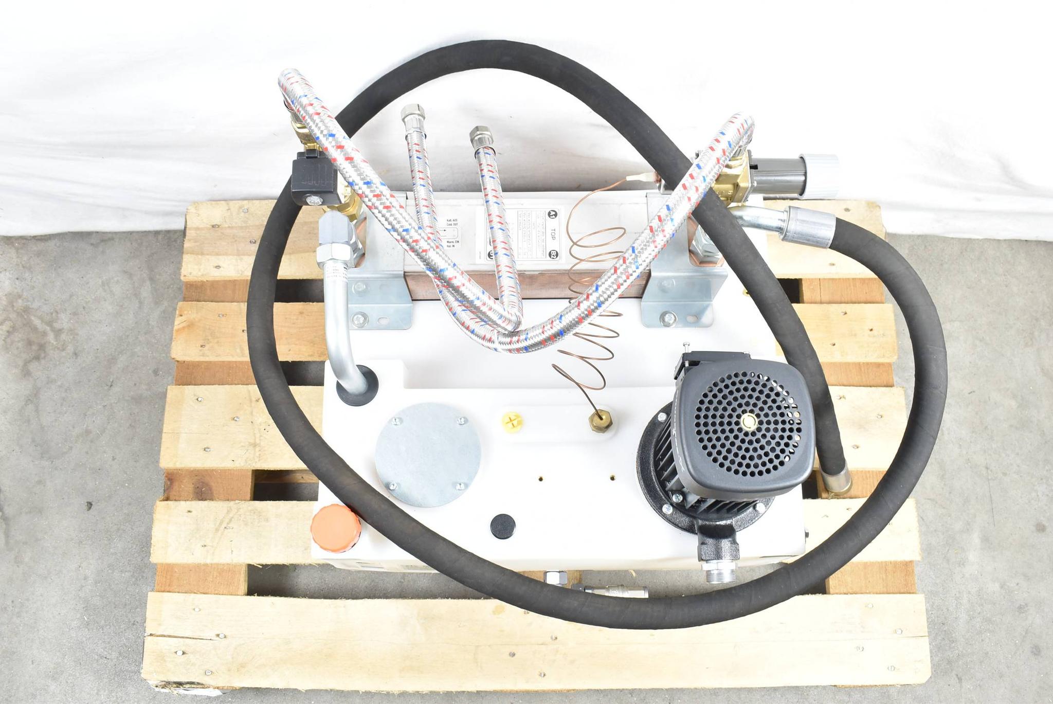 Produktfoto 2 von Hydac cooling Flüssigkeit-Wasser-Kühlsystem FWKS-3M1/2.1/W/H4-6C0/615-40/0/72