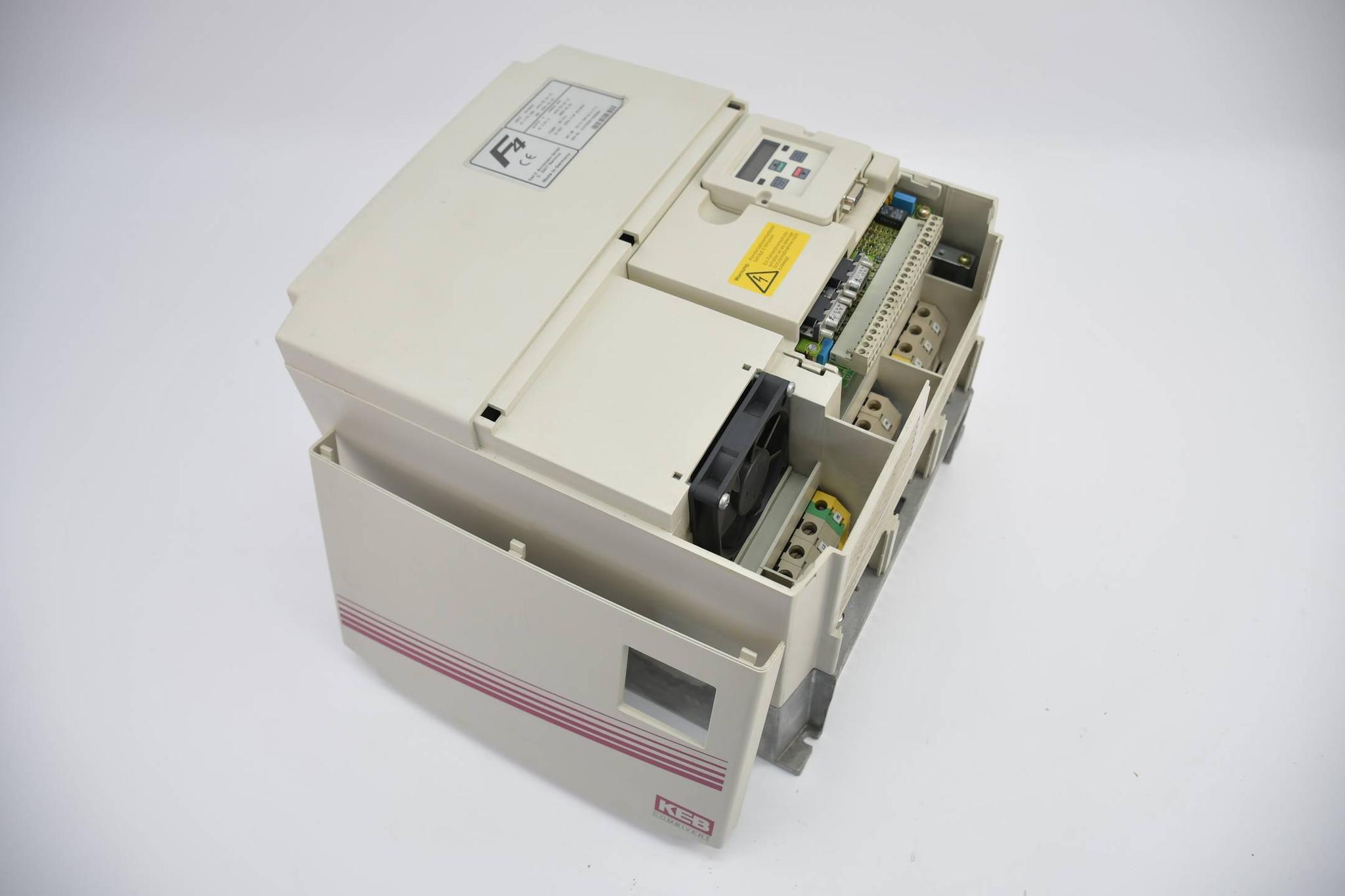 Produktfoto 1 von KEB combivert F4 Frequenzumrichter 18.F4.C0H-4L11/2.2 ( 18F4COH ) 18F4C0H-4L11