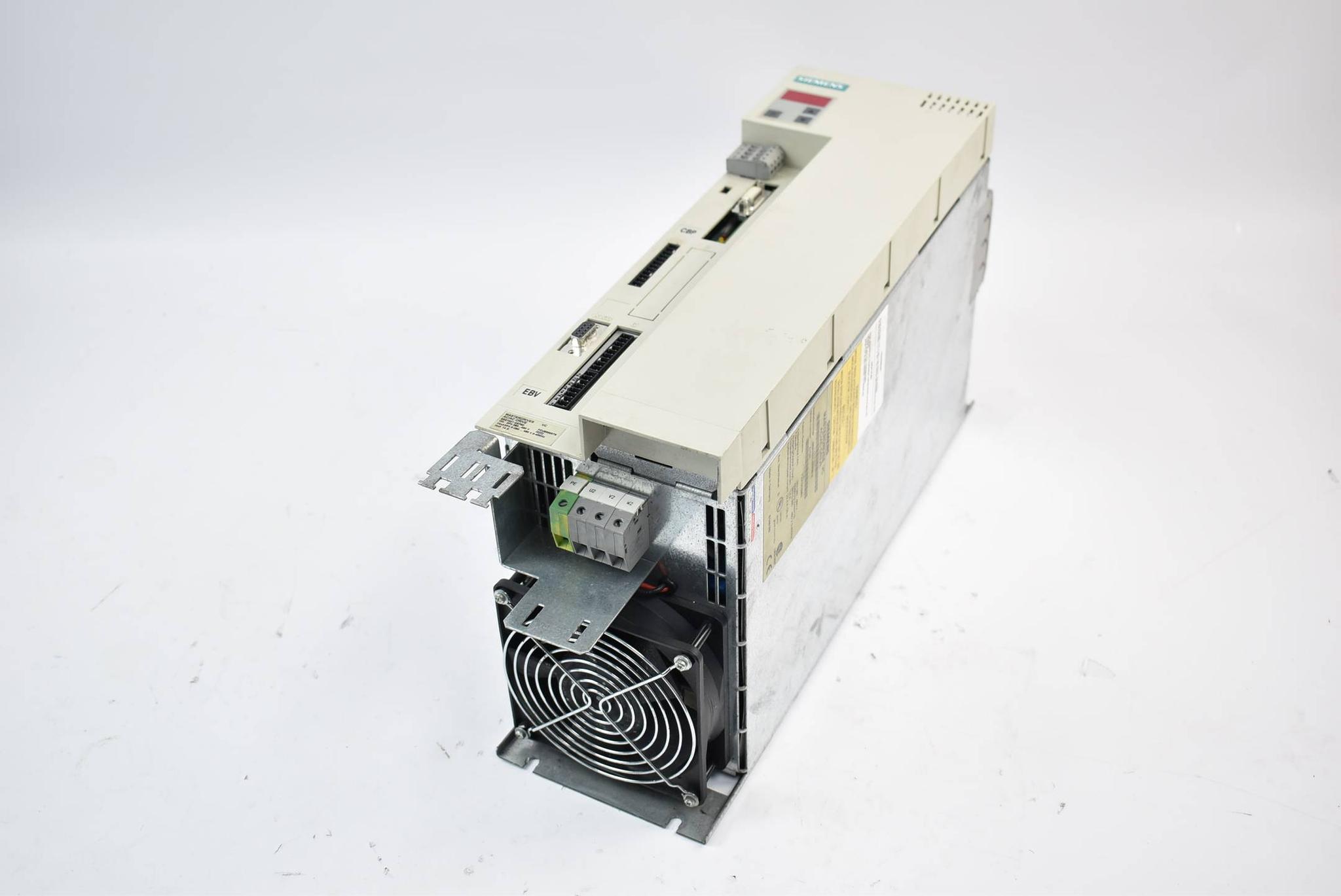 Produktfoto 1 von Siemens Masterdrives VC AC/DC Drive 6SE7021-4EP60-Z ( 6SE7 021-4EP60-Z ) E.E