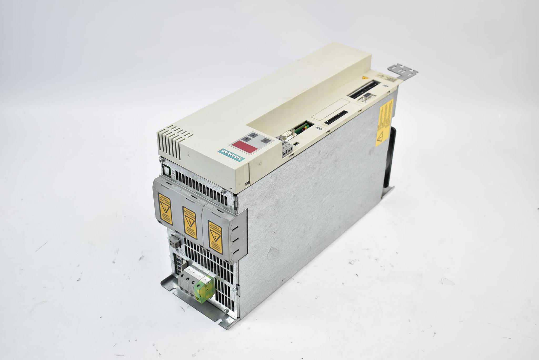 Produktfoto 2 von Siemens Masterdrives VC AC/DC Drive 6SE7021-4EP60-Z ( 6SE7 021-4EP60-Z ) E.E