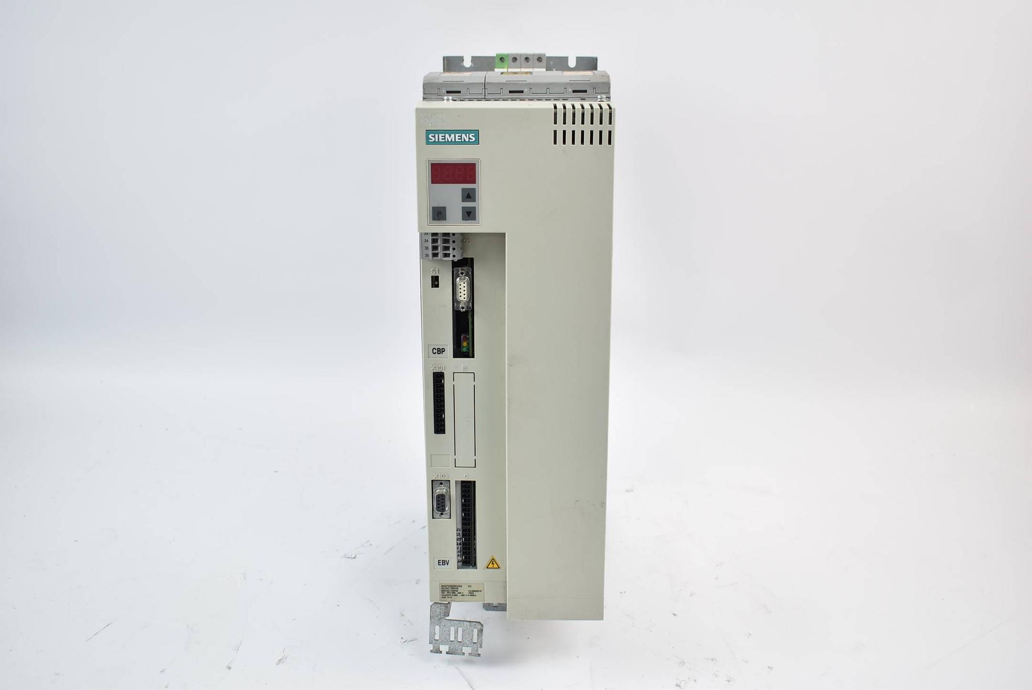 Produktfoto 3 von Siemens Masterdrives VC AC/DC Drive 6SE7021-4EP60-Z ( 6SE7 021-4EP60-Z ) E.E