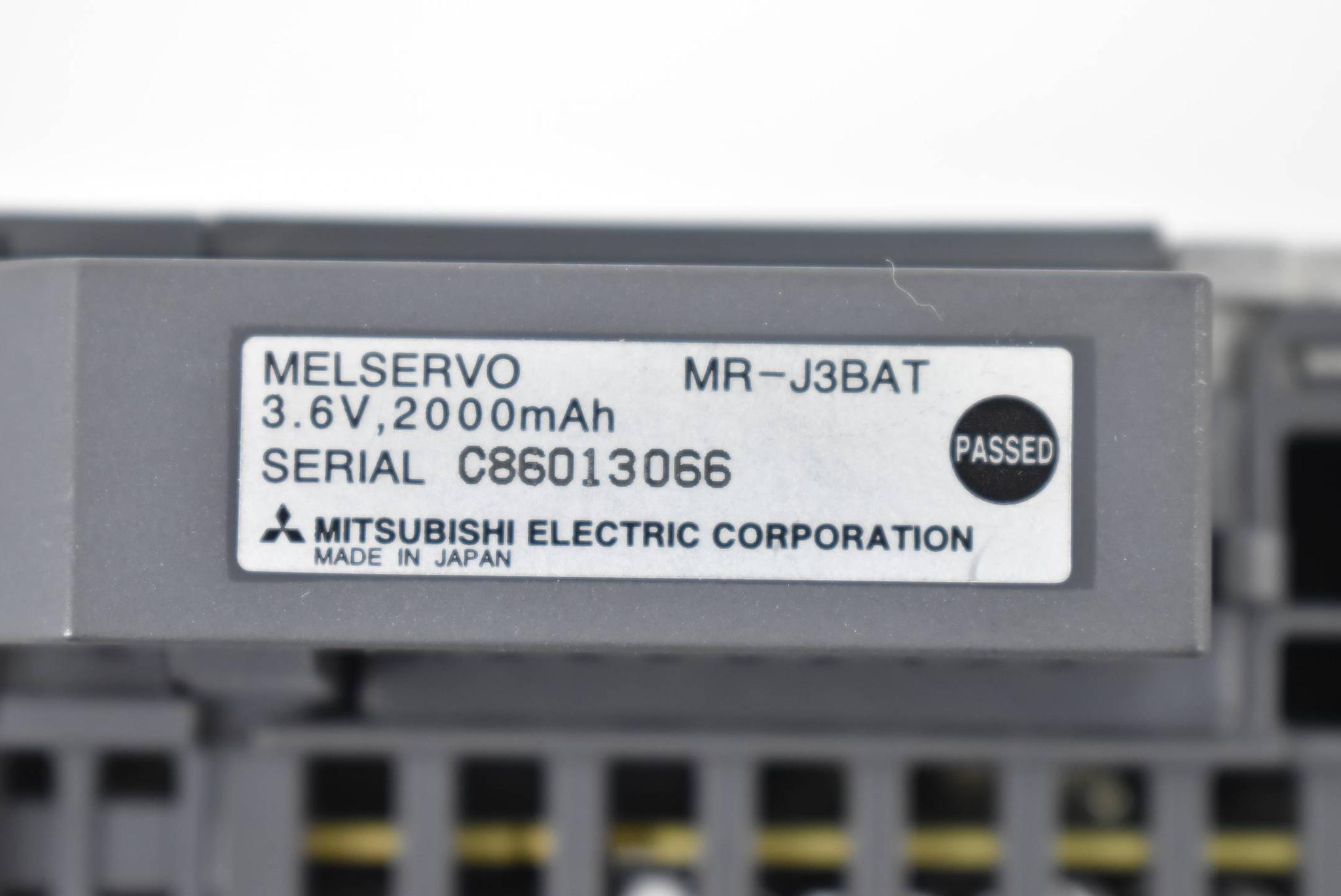 Produktfoto 4 von Mitsubishi Melservo MR-J3-10T ( 100W ) + PLC Batterie MR-J3BAT ( 3,6V 2000mAh )