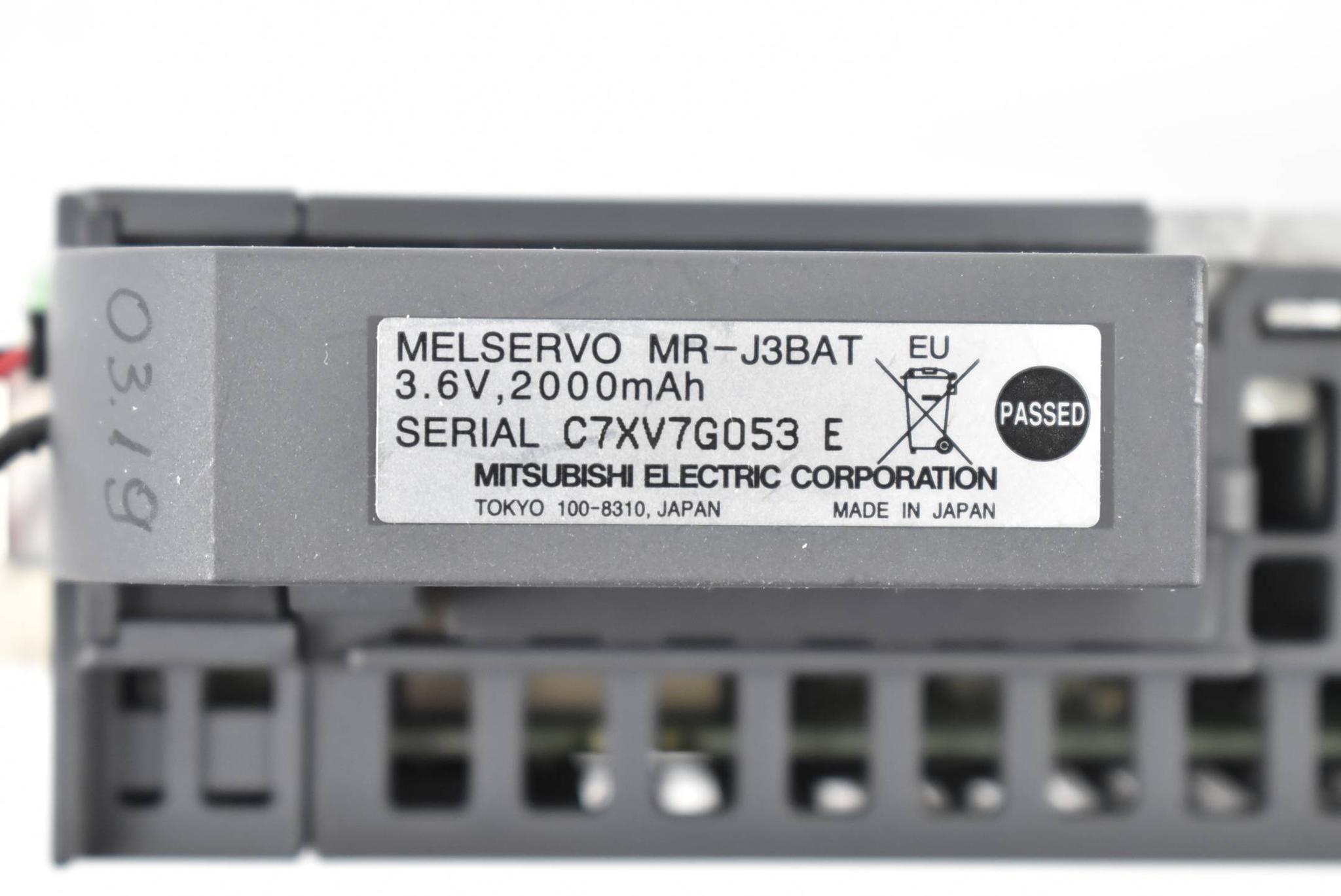 Produktfoto 4 von Mitsubishi Melservo MR-J3-40T ( 400W ) + PLC Batterie MR-J3BAT ( 3,6A 2000mAh )