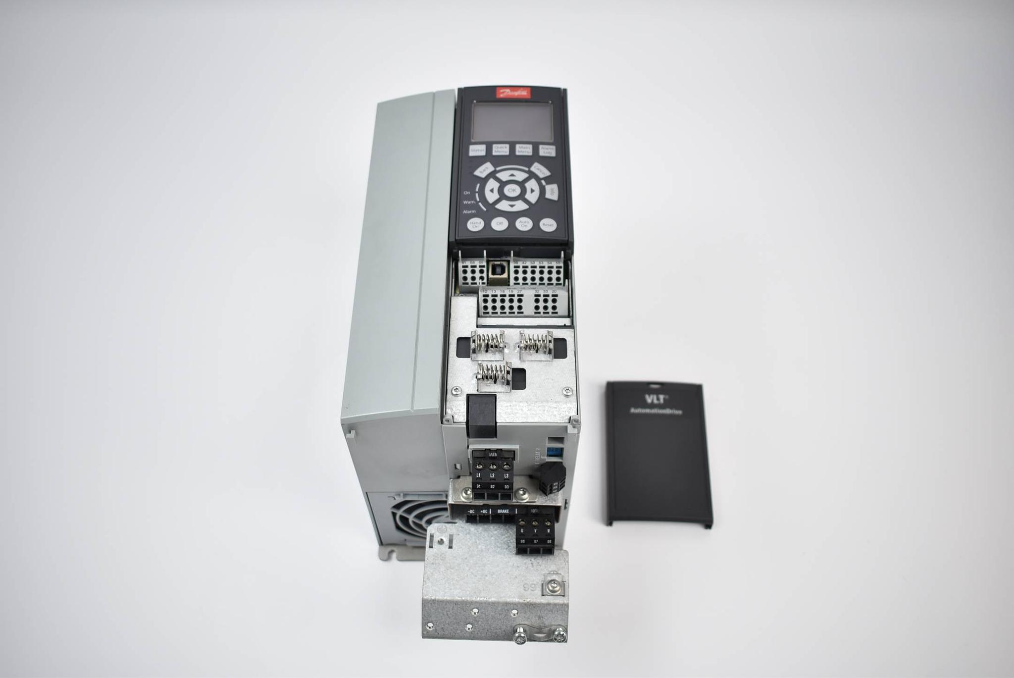 Produktfoto 4 von Danfoss VLT Frequenzumrichter FC-301P5K5T4E20H1XGXXXXSXXXXAXBXCXXXXDX (131B1005)