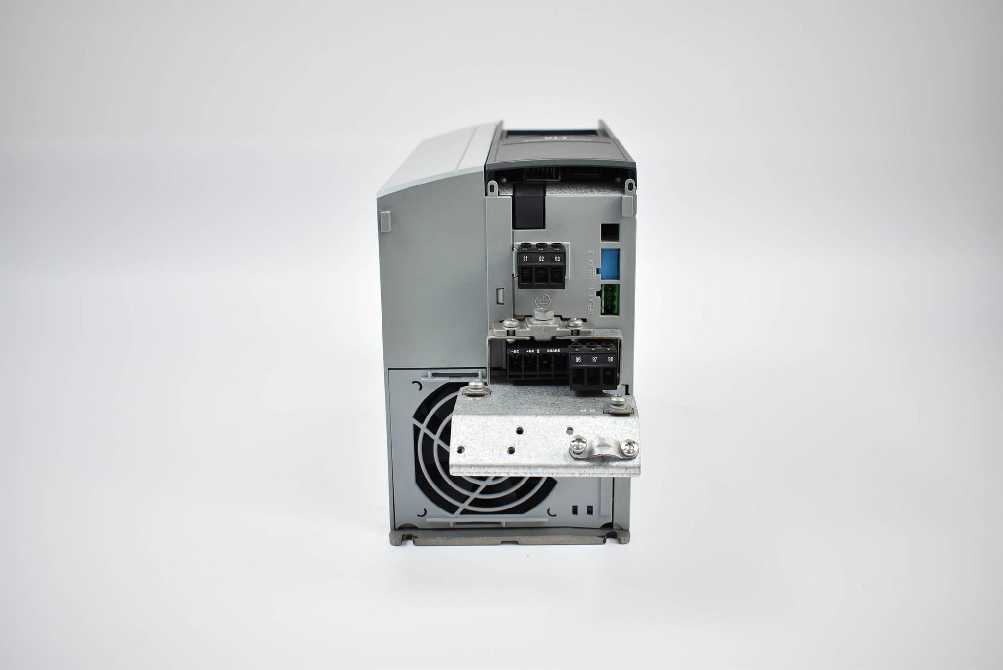 Produktfoto 1 von Danfoss VLT Frequenzumrichter FC-301P5K5T4E20H1XGXXXXSXXXXAXBXCXXXXDX (131B1005)