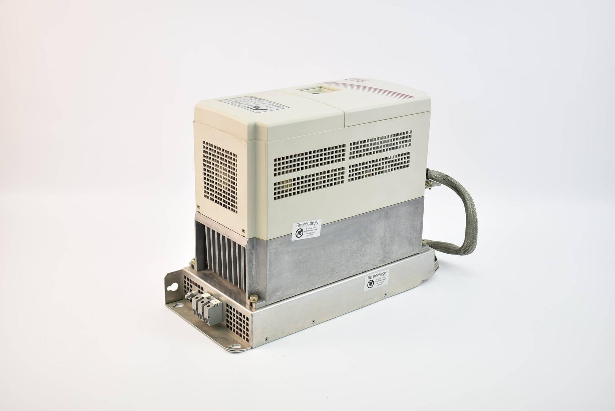 Produktfoto 1 von KEB Combivert F4 Drive Frequenzumrichter 23 KVA 50-60Hz 16.F4.F1G-4R01