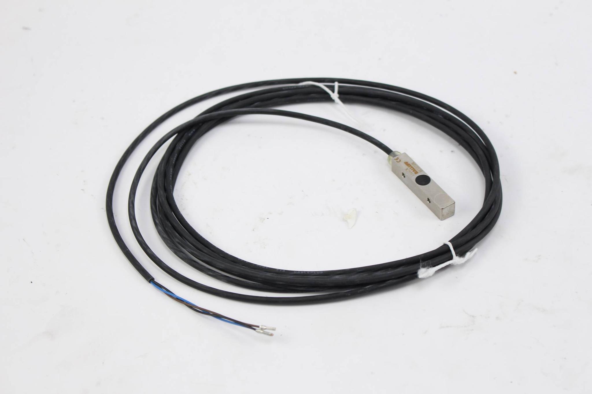 Balluff Induktiver Sensor BES01UN ( BES Q08ZE-PSC20B-BP03 )