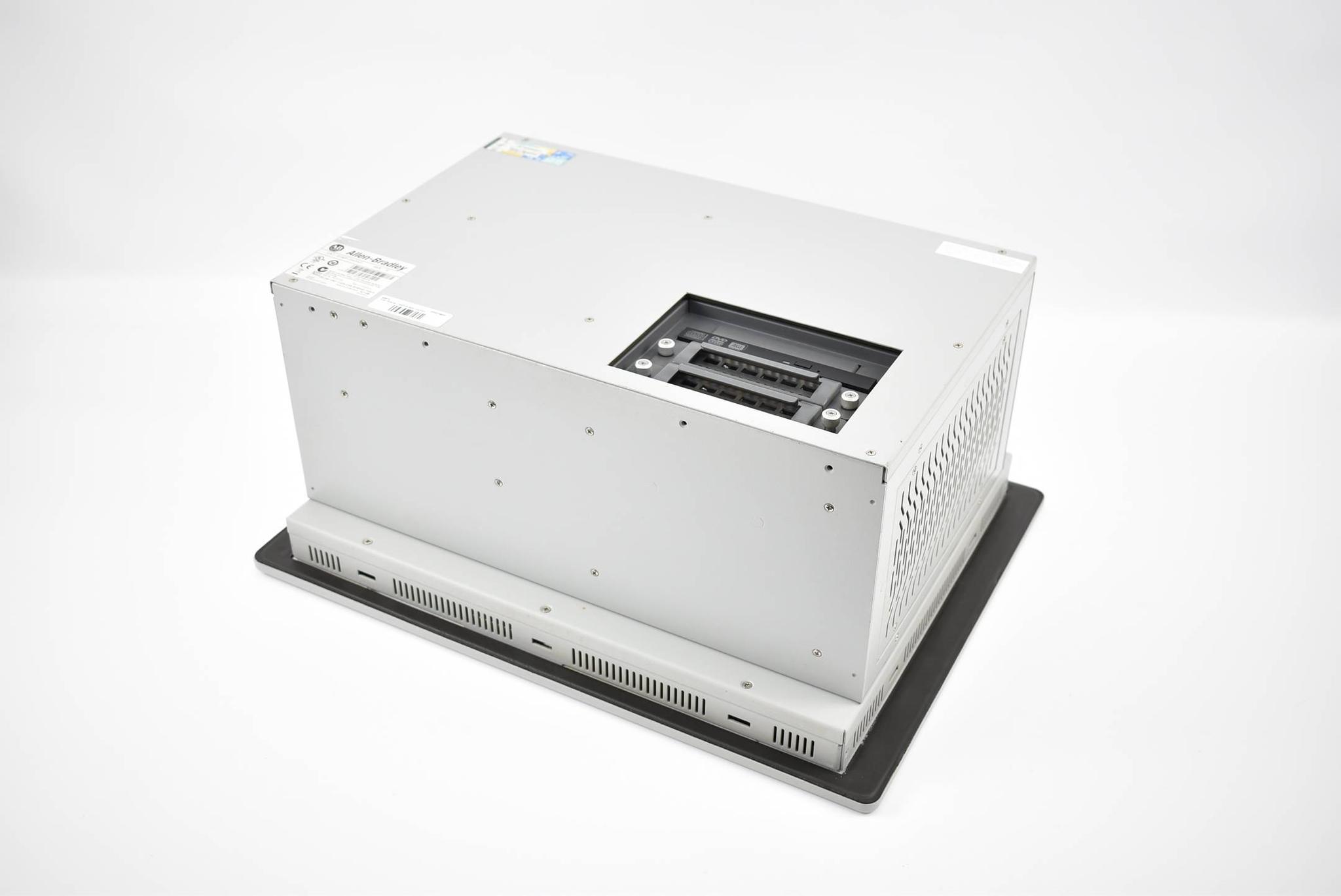 Produktfoto 1 von Allen-Bradley 1500P Industriecomputer 6180P-15KPXP ( 100,240VAC 50-60Hz ) Ser. E