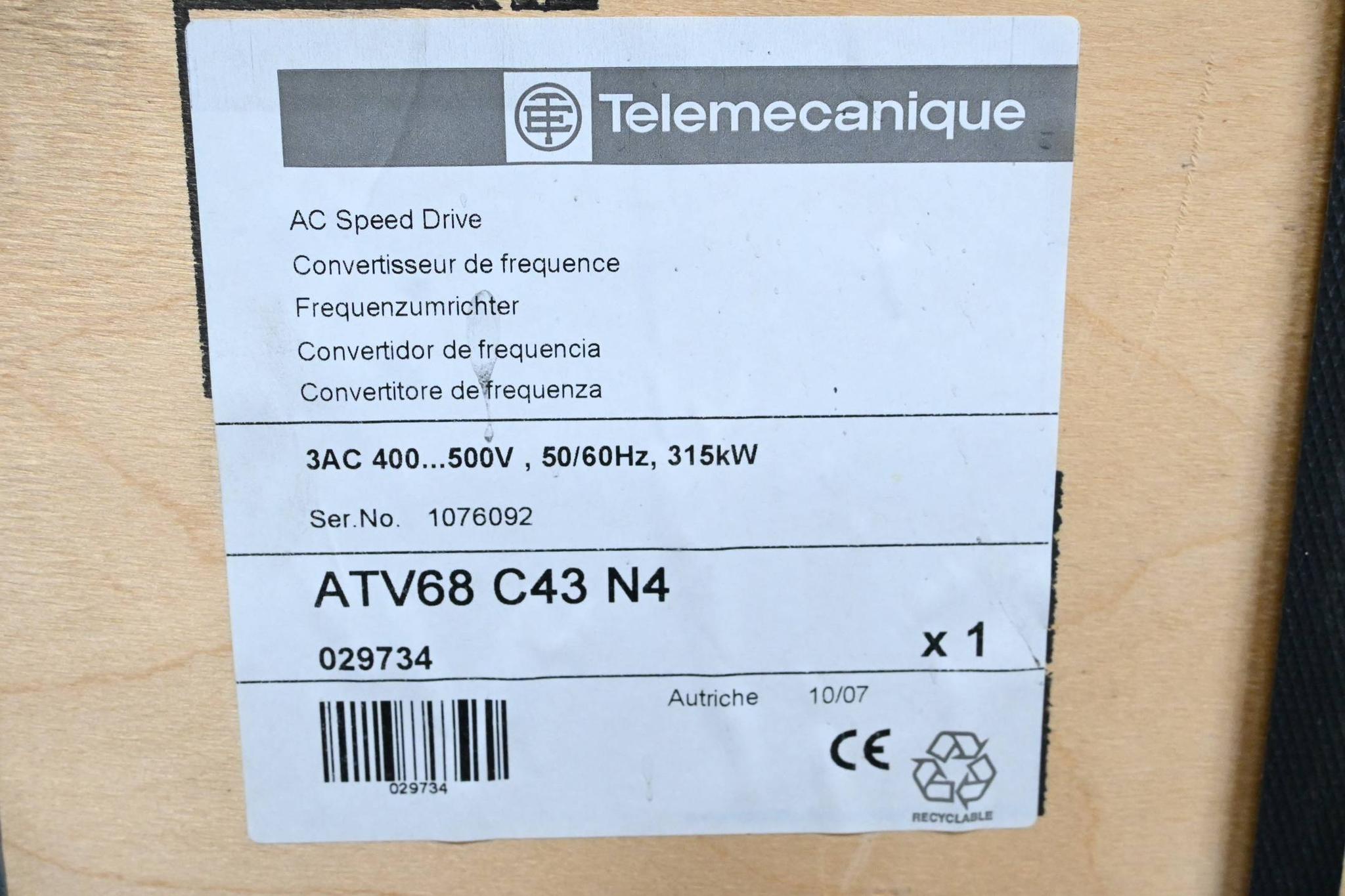 Produktfoto 1 von Schneider Telemecanique Frequenzumrichter ATV68 C43 N4 / ATV68C43N4 029734 400kW