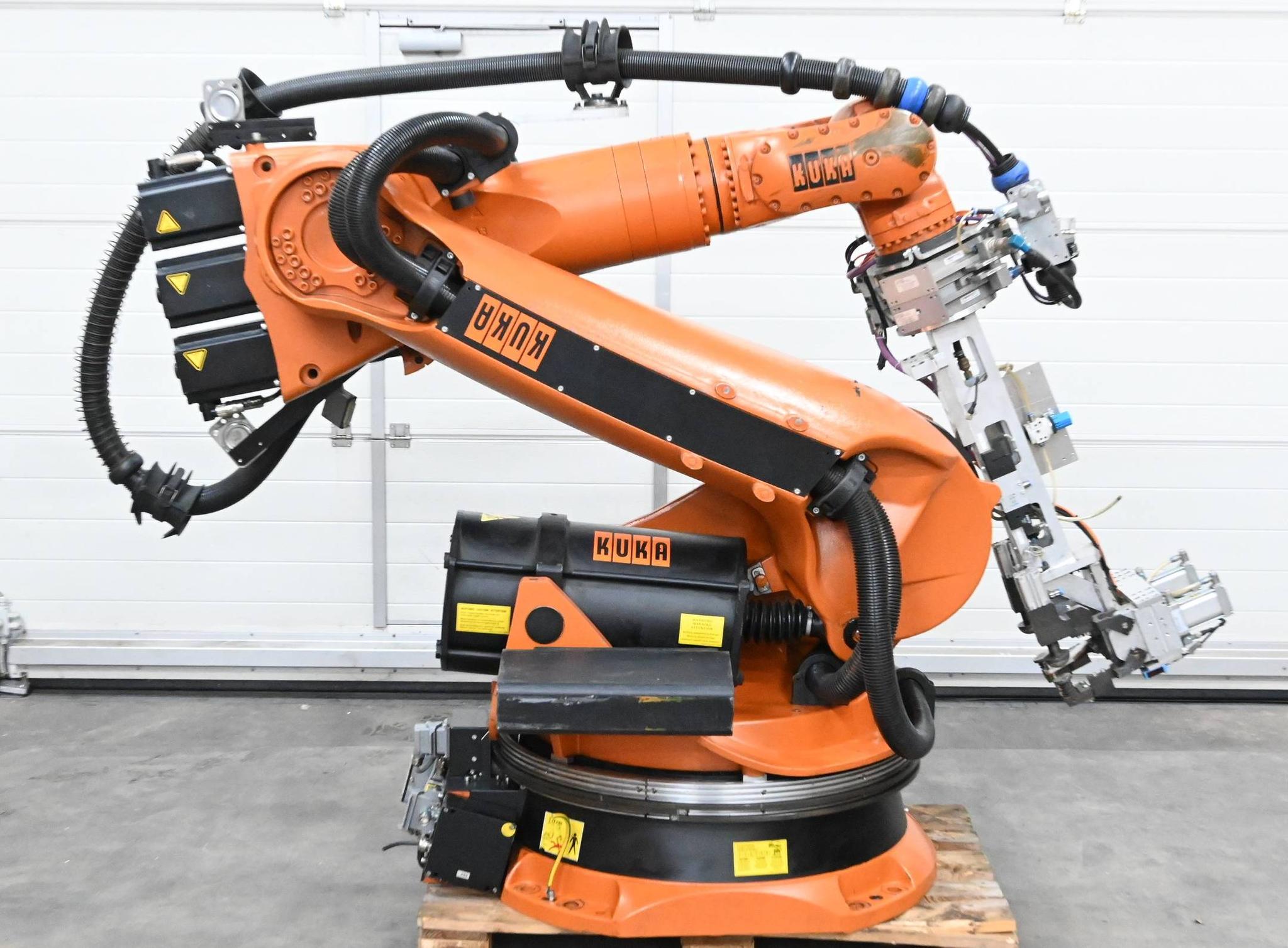 Produktfoto 1 von Kuka Roboter KRC2 ( KR 150 2000 ) 0000107292