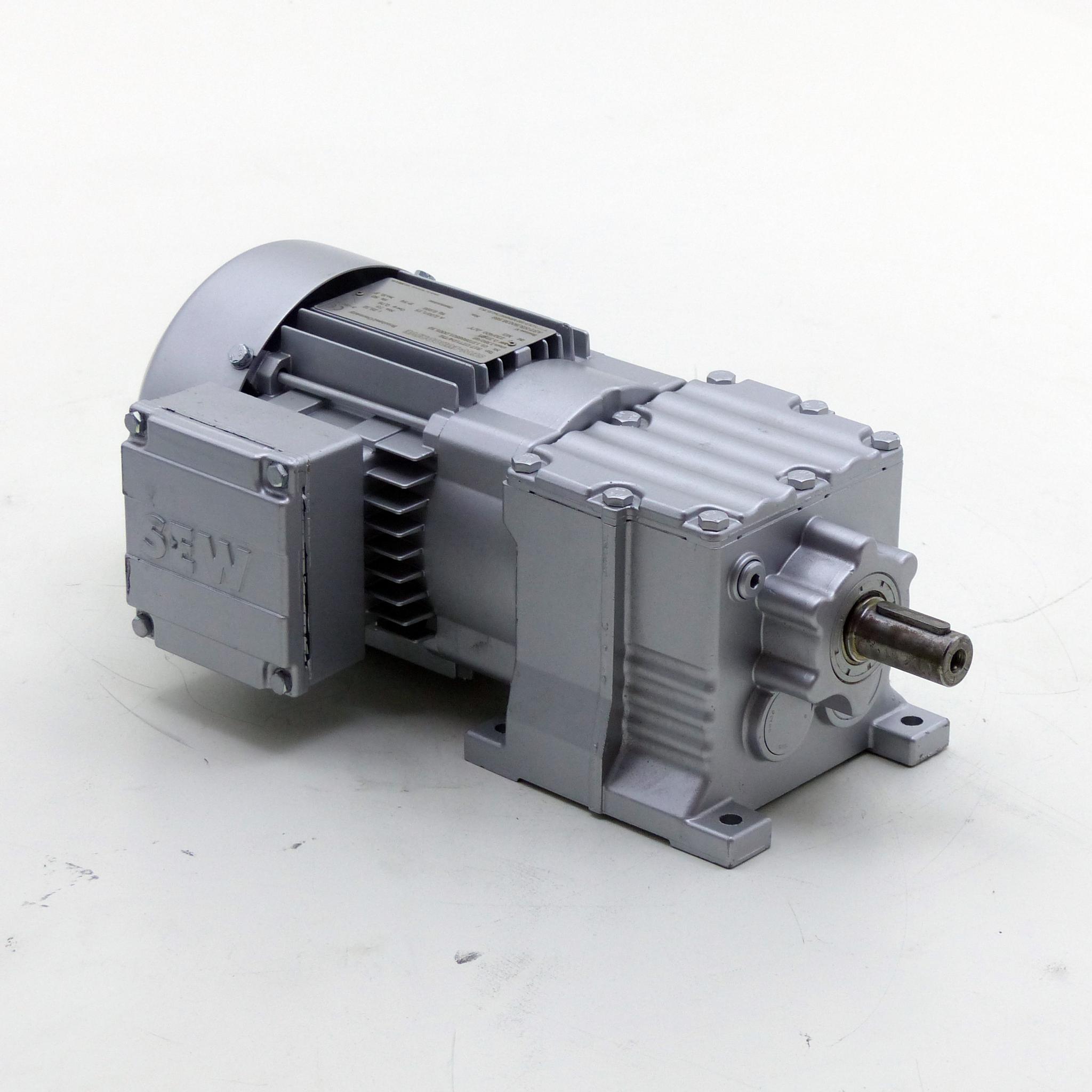 Produktfoto 1 von SEW-EURODRIVE Getriebemotor 01.1372866501.0001.10