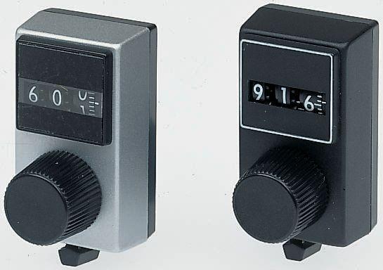 Produktfoto 1 von Vishay Potentiometer Drehknopf silbern, Zeiger Schwarz Ø 25.4mm x 20.6mm, Rund Schaft 6mm